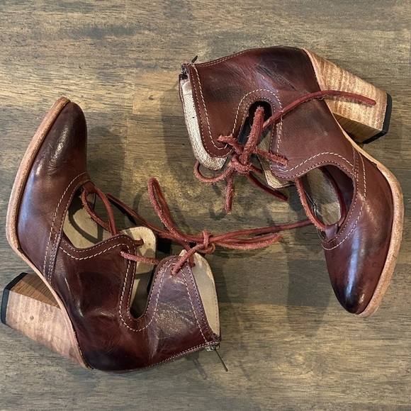 Freebird Burgandy Lace up Heels - Picture 1 of 5